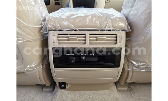 Buy Import Toyota Land Cruiser White Car in Import - Dubai in Ashanti Buy Import Toyota Land Cruiser White Car in Import - Dubai in Ashanti