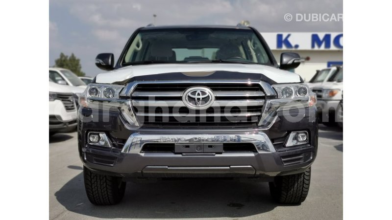 Big with watermark toyota land cruiser ashanti import dubai 16297