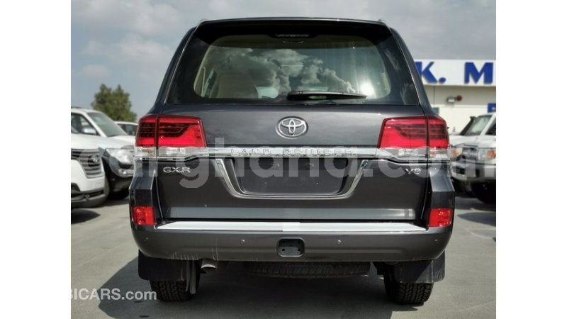 Big with watermark toyota land cruiser ashanti import dubai 16297