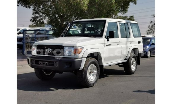 Ra Imported Toyota Land Cruiser funfun Ọkọ̀ in Import - Dubai ni Ashanti Ra Imported Toyota Land Cruiser funfun Ọkọ̀ in Import - Dubai ni Ashanti