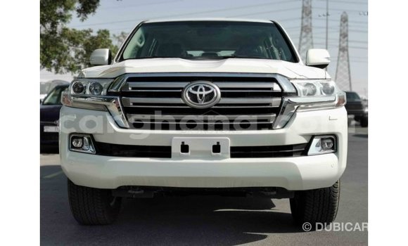 Buy Import Toyota Land Cruiser White Car in Import - Dubai in Ashanti Buy Import Toyota Land Cruiser White Car in Import - Dubai in Ashanti