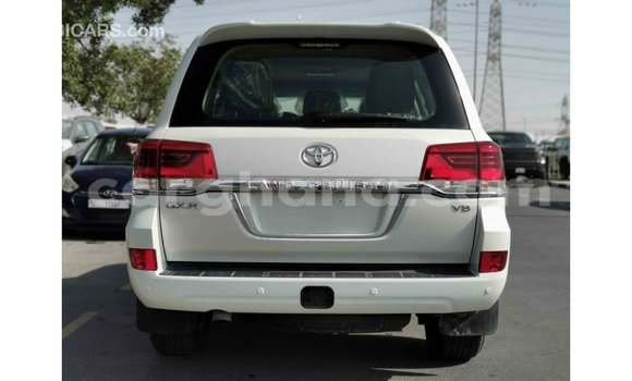 Buy Import Toyota Land Cruiser White Car in Import - Dubai in Ashanti Buy Import Toyota Land Cruiser White Car in Import - Dubai in Ashanti