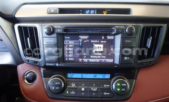 Buy Used Toyota RAV4 White Car in Accra in Greater Accra Buy Used Toyota RAV4 White Car in Accra in Greater Accra