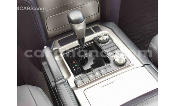 Buy Import Toyota Land Cruiser White Car in Import - Dubai in Ashanti Buy Import Toyota Land Cruiser White Car in Import - Dubai in Ashanti
