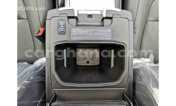 Buy Import Toyota Land Cruiser White Car in Import - Dubai in Ashanti Buy Import Toyota Land Cruiser White Car in Import - Dubai in Ashanti