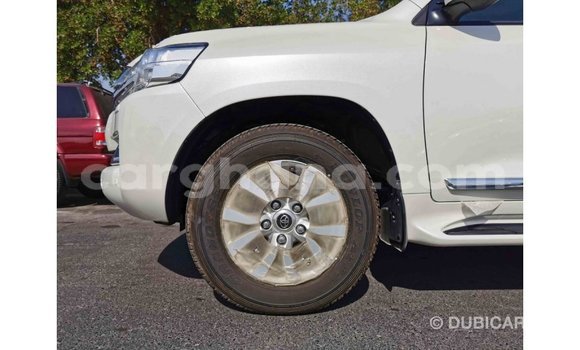 Buy Import Toyota Land Cruiser White Car in Import - Dubai in Ashanti Buy Import Toyota Land Cruiser White Car in Import - Dubai in Ashanti