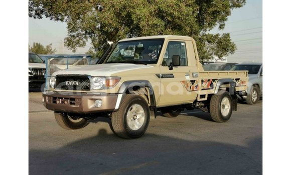 Ra Imported Toyota Land Cruiser Alagara Ọkọ̀ in Import - Dubai ni Ashanti Ra Imported Toyota Land Cruiser Alagara Ọkọ̀ in Import - Dubai ni Ashanti