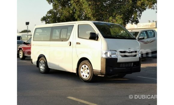 Ra Imported Toyota Hiace funfun Ọkọ̀ in Import - Dubai ni Ashanti Ra Imported Toyota Hiace funfun Ọkọ̀ in Import - Dubai ni Ashanti