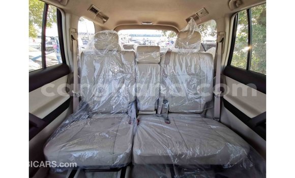 Sayi Imported Toyota Prado White Mota in Import - Dubai a Ashanti Sayi Imported Toyota Prado White Mota in Import - Dubai a Ashanti