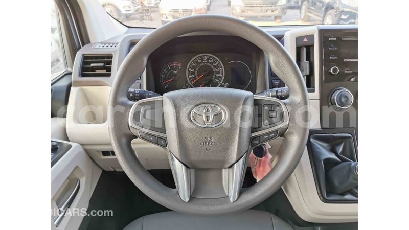 Big with watermark toyota hiace ashanti import dubai 16327