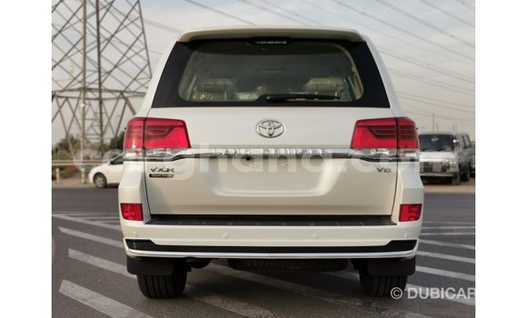 Buy Import Toyota Land Cruiser White Car in Import - Dubai in Ashanti Buy Import Toyota Land Cruiser White Car in Import - Dubai in Ashanti