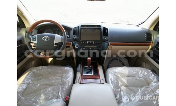 Buy Import Toyota Land Cruiser White Car in Import - Dubai in Ashanti Buy Import Toyota Land Cruiser White Car in Import - Dubai in Ashanti
