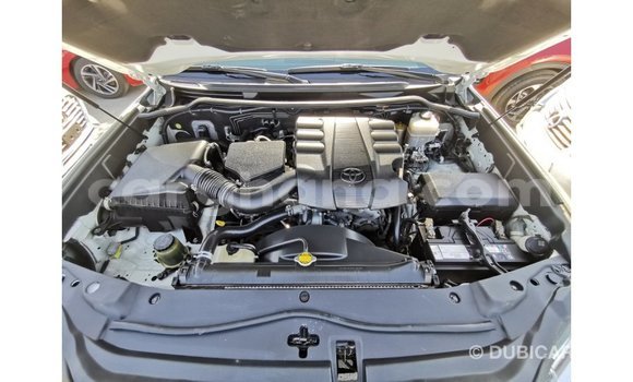 Buy Import Toyota Land Cruiser White Car in Import - Dubai in Ashanti Buy Import Toyota Land Cruiser White Car in Import - Dubai in Ashanti