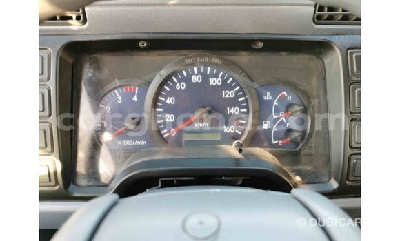 Sayi Imported Mitsubishi Fuso White Babbar mota in Import - Dubai a Ashanti Sayi Imported Mitsubishi Fuso White Babbar mota in Import - Dubai a Ashanti