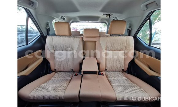 Sayi Imported Toyota Fortuner White Mota in Import - Dubai a Ashanti Sayi Imported Toyota Fortuner White Mota in Import - Dubai a Ashanti