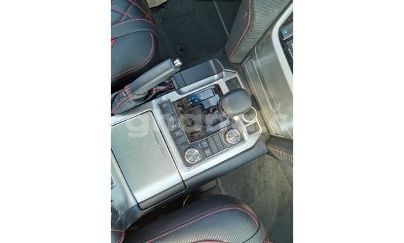 Ra Imported Toyota Land Cruiser funfun Ọkọ̀ in Import - Dubai ni Ashanti Ra Imported Toyota Land Cruiser funfun Ọkọ̀ in Import - Dubai ni Ashanti