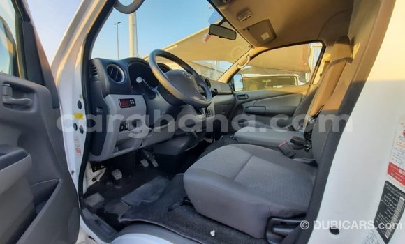 Ra Imported Nissan Urvan funfun Ọkọ̀ in Import - Dubai ni Ashanti Ra Imported Nissan Urvan funfun Ọkọ̀ in Import - Dubai ni Ashanti