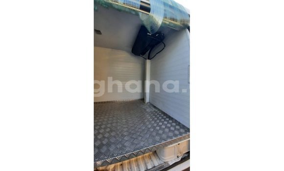 Ra Imported Nissan Urvan funfun Ọkọ̀ in Import - Dubai ni Ashanti Ra Imported Nissan Urvan funfun Ọkọ̀ in Import - Dubai ni Ashanti