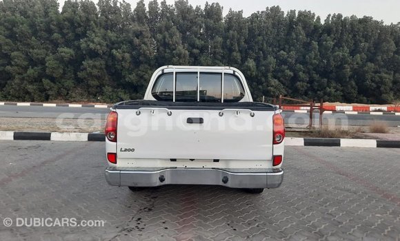 Ra Imported Mitsubishi L200 funfun Ọkọ̀ in Import - Dubai ni Ashanti Ra Imported Mitsubishi L200 funfun Ọkọ̀ in Import - Dubai ni Ashanti