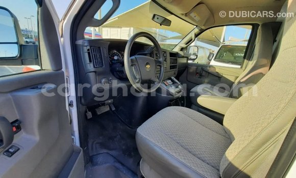 Ra Imported Chevrolet Express funfun Ọkọ̀ in Import - Dubai ni Ashanti Ra Imported Chevrolet Express funfun Ọkọ̀ in Import - Dubai ni Ashanti