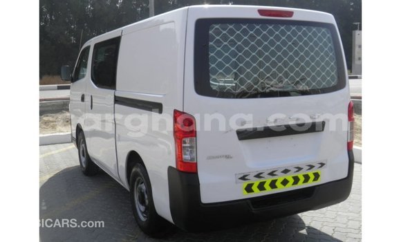Buy Import Mitsubishi Fuso White Truck in Import - Dubai in Ashanti Buy Import Mitsubishi Fuso White Truck in Import - Dubai in Ashanti