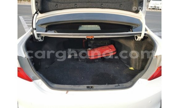 Buy Import Toyota Camry White Car in Import - Dubai in Ashanti Buy Import Toyota Camry White Car in Import - Dubai in Ashanti