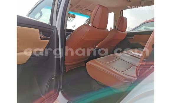 Sayi Imported Toyota Fortuner White Mota in Import - Dubai a Ashanti Sayi Imported Toyota Fortuner White Mota in Import - Dubai a Ashanti