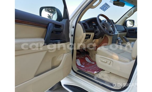 Buy Import Toyota Land Cruiser White Car in Import - Dubai in Ashanti Buy Import Toyota Land Cruiser White Car in Import - Dubai in Ashanti