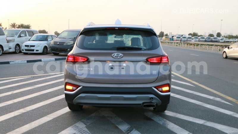 Big with watermark hyundai santa fe ashanti import dubai 16386