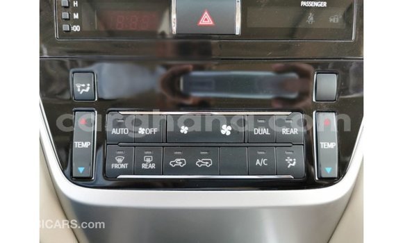 Ra Imported Toyota Land Cruiser funfun Ọkọ̀ in Import - Dubai ni Ashanti Ra Imported Toyota Land Cruiser funfun Ọkọ̀ in Import - Dubai ni Ashanti