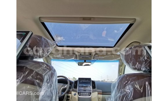 Ra Imported Toyota Land Cruiser funfun Ọkọ̀ in Import - Dubai ni Ashanti Ra Imported Toyota Land Cruiser funfun Ọkọ̀ in Import - Dubai ni Ashanti