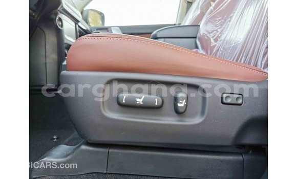 Sayi Imported Toyota Prado White Mota in Import - Dubai a Ashanti Sayi Imported Toyota Prado White Mota in Import - Dubai a Ashanti