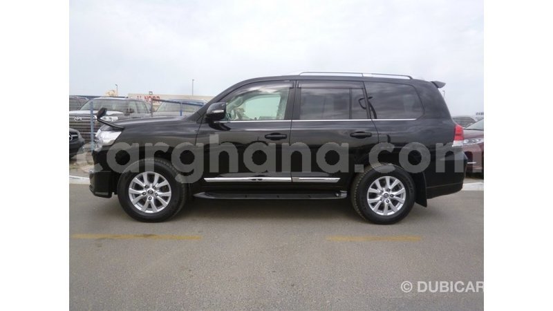 Big with watermark toyota land cruiser ashanti import dubai 16439