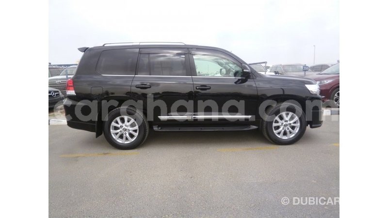 Big with watermark toyota land cruiser ashanti import dubai 16439