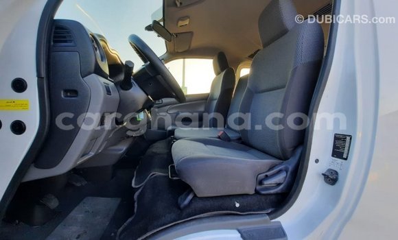 Ra Imported Nissan Urvan funfun Ọkọ̀ in Import - Dubai ni Ashanti Ra Imported Nissan Urvan funfun Ọkọ̀ in Import - Dubai ni Ashanti