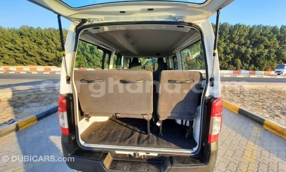 Ra Imported Nissan Urvan funfun Ọkọ̀ in Import - Dubai ni Ashanti Ra Imported Nissan Urvan funfun Ọkọ̀ in Import - Dubai ni Ashanti