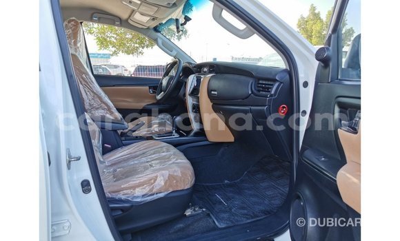 Ra Imported Toyota Fortuner funfun Ọkọ̀ in Import - Dubai ni Ashanti Ra Imported Toyota Fortuner funfun Ọkọ̀ in Import - Dubai ni Ashanti