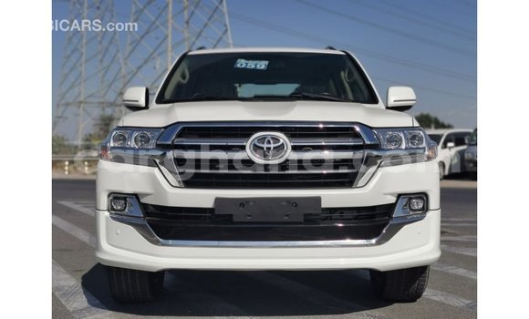 Buy Import Toyota Land Cruiser White Car in Import - Dubai in Ashanti Buy Import Toyota Land Cruiser White Car in Import - Dubai in Ashanti