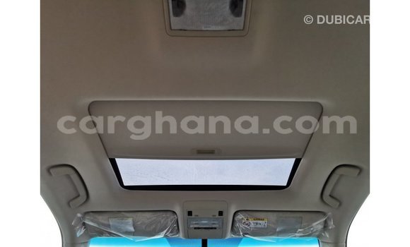 Sayi Imported Toyota Land Cruiser White Mota in Import - Dubai a Ashanti Sayi Imported Toyota Land Cruiser White Mota in Import - Dubai a Ashanti
