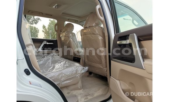 Sayi Imported Toyota Land Cruiser White Mota in Import - Dubai a Ashanti Sayi Imported Toyota Land Cruiser White Mota in Import - Dubai a Ashanti