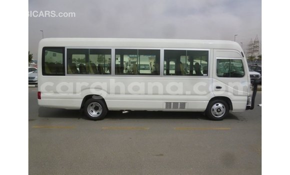 Ra Imported Toyota Coaster funfun Ọkọ̀ in Import - Dubai ni Ashanti Ra Imported Toyota Coaster funfun Ọkọ̀ in Import - Dubai ni Ashanti