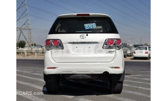 Buy Import Toyota Fortuner White Car in Import - Dubai in Ashanti Buy Import Toyota Fortuner White Car in Import - Dubai in Ashanti