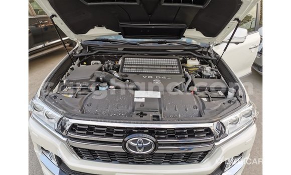 Buy Import Toyota Land Cruiser White Car in Import - Dubai in Ashanti Buy Import Toyota Land Cruiser White Car in Import - Dubai in Ashanti