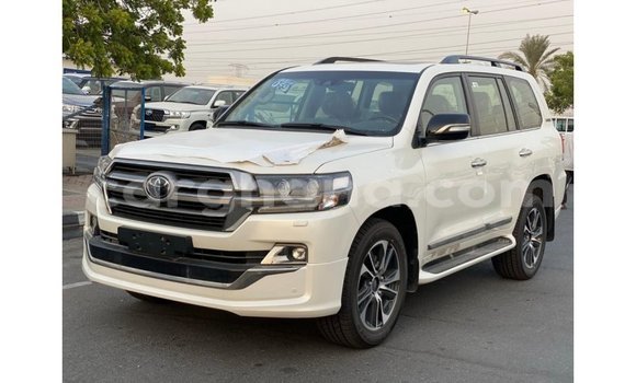 Sayi Imported Toyota Land Cruiser White Mota in Import - Dubai a Ashanti Sayi Imported Toyota Land Cruiser White Mota in Import - Dubai a Ashanti