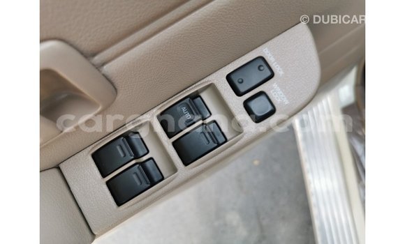 Sayi Imported Toyota Land Cruiser White Mota in Import - Dubai a Ashanti Sayi Imported Toyota Land Cruiser White Mota in Import - Dubai a Ashanti