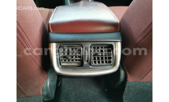 Ra Imported Toyota Hilux funfun Ọkọ̀ in Import - Dubai ni Ashanti Ra Imported Toyota Hilux funfun Ọkọ̀ in Import - Dubai ni Ashanti