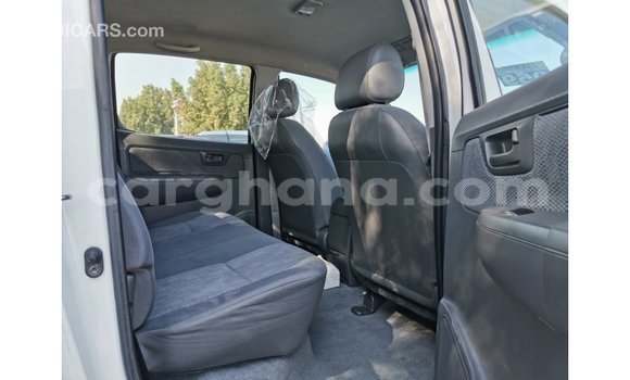 Buy Import Toyota Hilux White Car in Import - Dubai in Ashanti Buy Import Toyota Hilux White Car in Import - Dubai in Ashanti