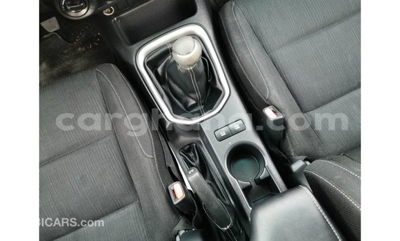 Sayi Imported Toyota Hilux White Mota in Import - Dubai a Ashanti Sayi Imported Toyota Hilux White Mota in Import - Dubai a Ashanti