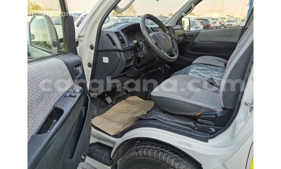 Sayi Imported Toyota Hiace White Mota in Import - Dubai a Ashanti Sayi Imported Toyota Hiace White Mota in Import - Dubai a Ashanti