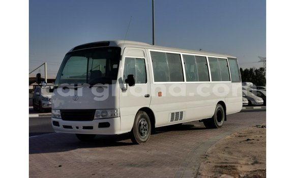 Ra Imported Toyota Coaster funfun Ọkọ̀ in Import - Dubai ni Ashanti Ra Imported Toyota Coaster funfun Ọkọ̀ in Import - Dubai ni Ashanti
